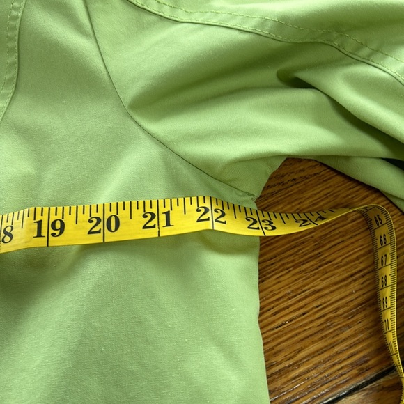 Mackintosh New England green spring rain jacket.  Removable hood.  Size Medium. - Picture 7 of 14